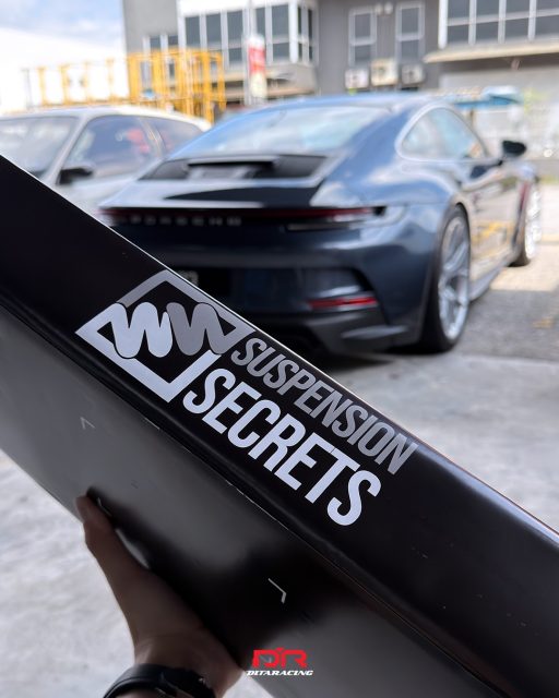 Suspension Secrets soft spring conversion kit for our client's Porsche 911 GT3 (992.1) installed!

✅Front 12% softer, Rear 15% softer
✅Improved comfort for long journey drives
✅Compatible with PASM & lifter
✅Fully revisable

#Porsche #Porsche911 #PorscheGT3 #911GT3 #suspensionsecrets 

-- -- -- -- -- -- -- -- -- --

🏪 Dita Racing Sdn Bhd
📱 http://www.wasap.my/60176185281
📧 contactus@ditaracing.com

-- -- -- -- -- -- -- -- -- --

🔗 www.youtube.com/@DitaRacingOfficial
🔗 www.ditaracing.com