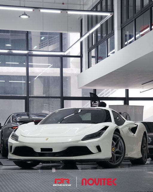 Rare Ferrari F8 Spider in white gets a full Novitec exhaust treatment, included those beautiful carbon tips! 

Our best selling package for the F8 platform! 

#Ferrari #F8spider #ferrarif8 #novitec #f8 

-- -- -- -- -- -- -- -- -- --

🏪 Dita Racing Sdn Bhd
📱 http://www.wasap.my/60176185281
📧 contactus@ditaracing.com

-- -- -- -- -- -- -- -- -- --

🔗 www.youtube.com/@DitaRacingOfficial
🔗 www.ditaracing.com