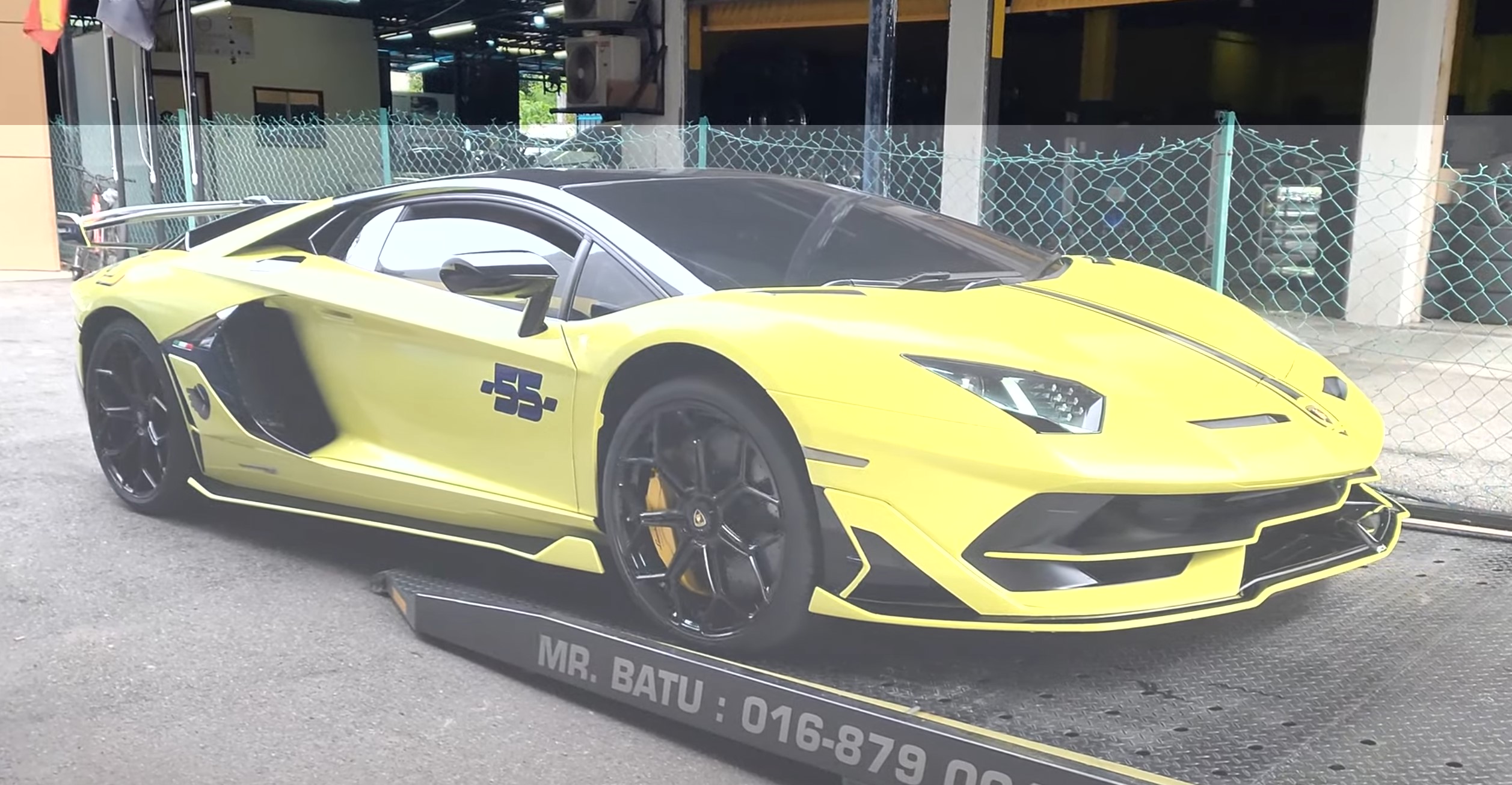 LOUD LAMBORGHINI AVENTADOR SVJ IPE EXHAUST | F1 SOUND MASSIVE FLAMES | FIRST IN MALAYSIA